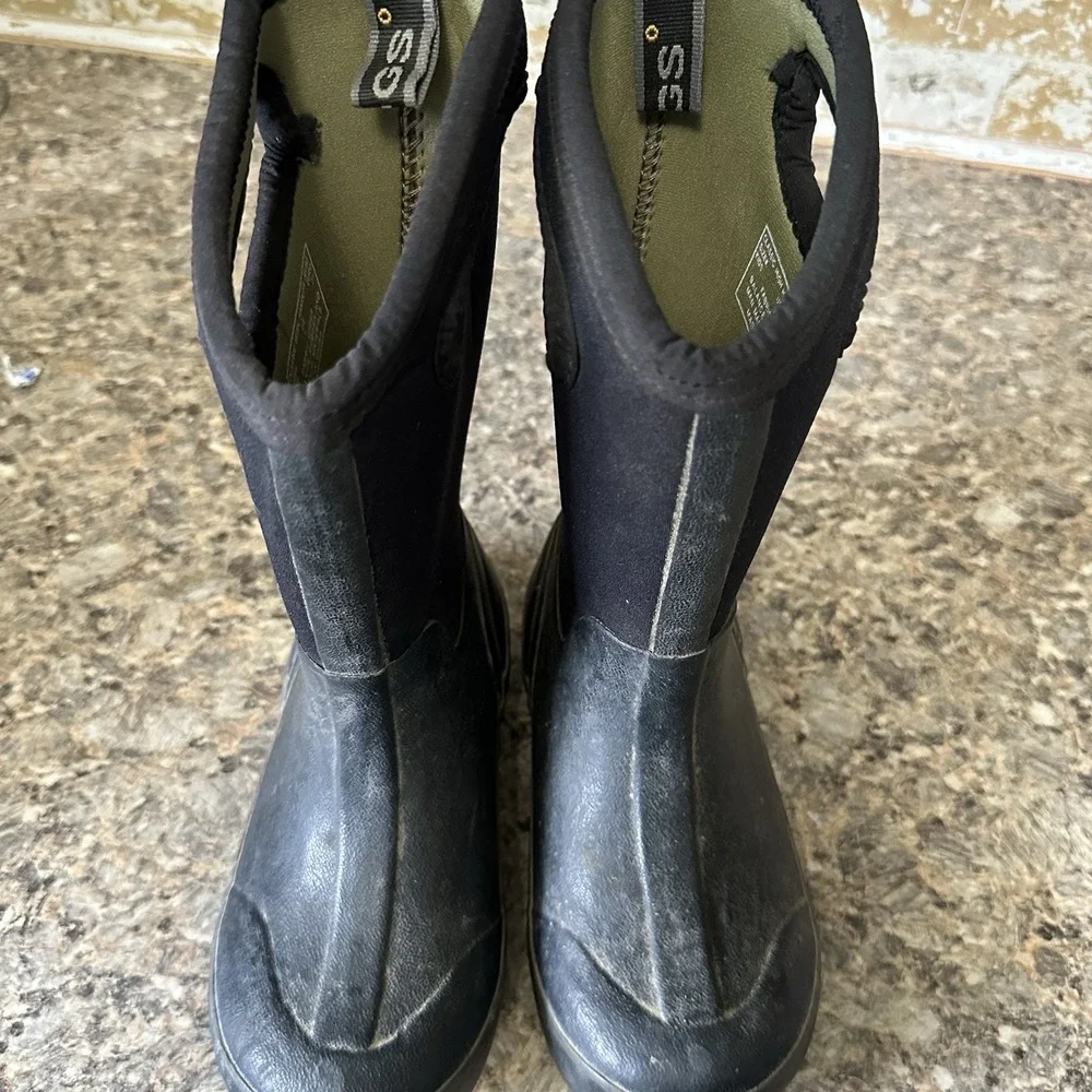Bogs Kids Classic High HA Waterproof Insulated Winter Boots Black Sz 1